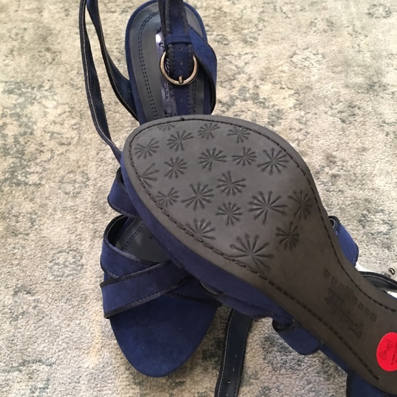 Navy open toed with Satin Edging Size 8 - Picture 4 of 4